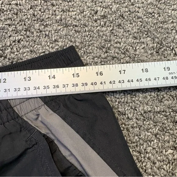 Under Armour Black and Gray Athletic Pants - Picture 9 of 10